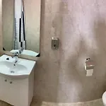 Jaz Vandrerhjem Bukarest