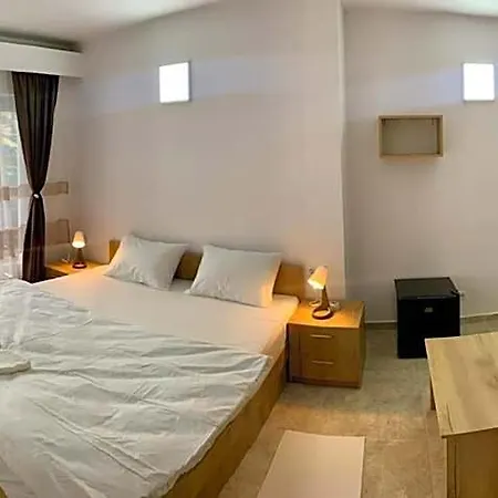 Jaz Hostel *