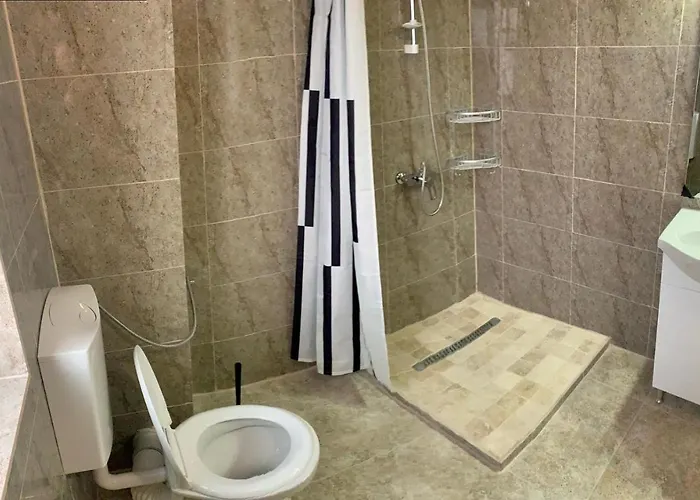 Jaz Vandrerhjem Bukarest